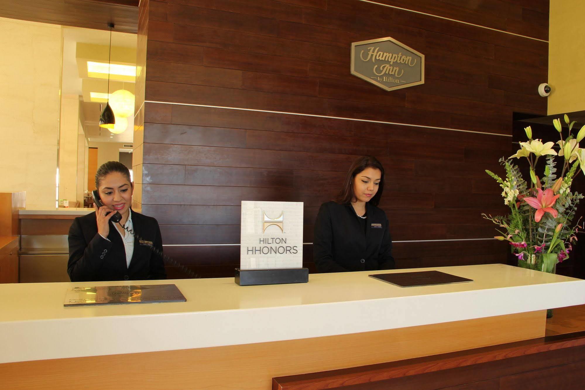 Hampton Inn By Hilton Silao-Aeropuerto, Mexico Exterior photo
